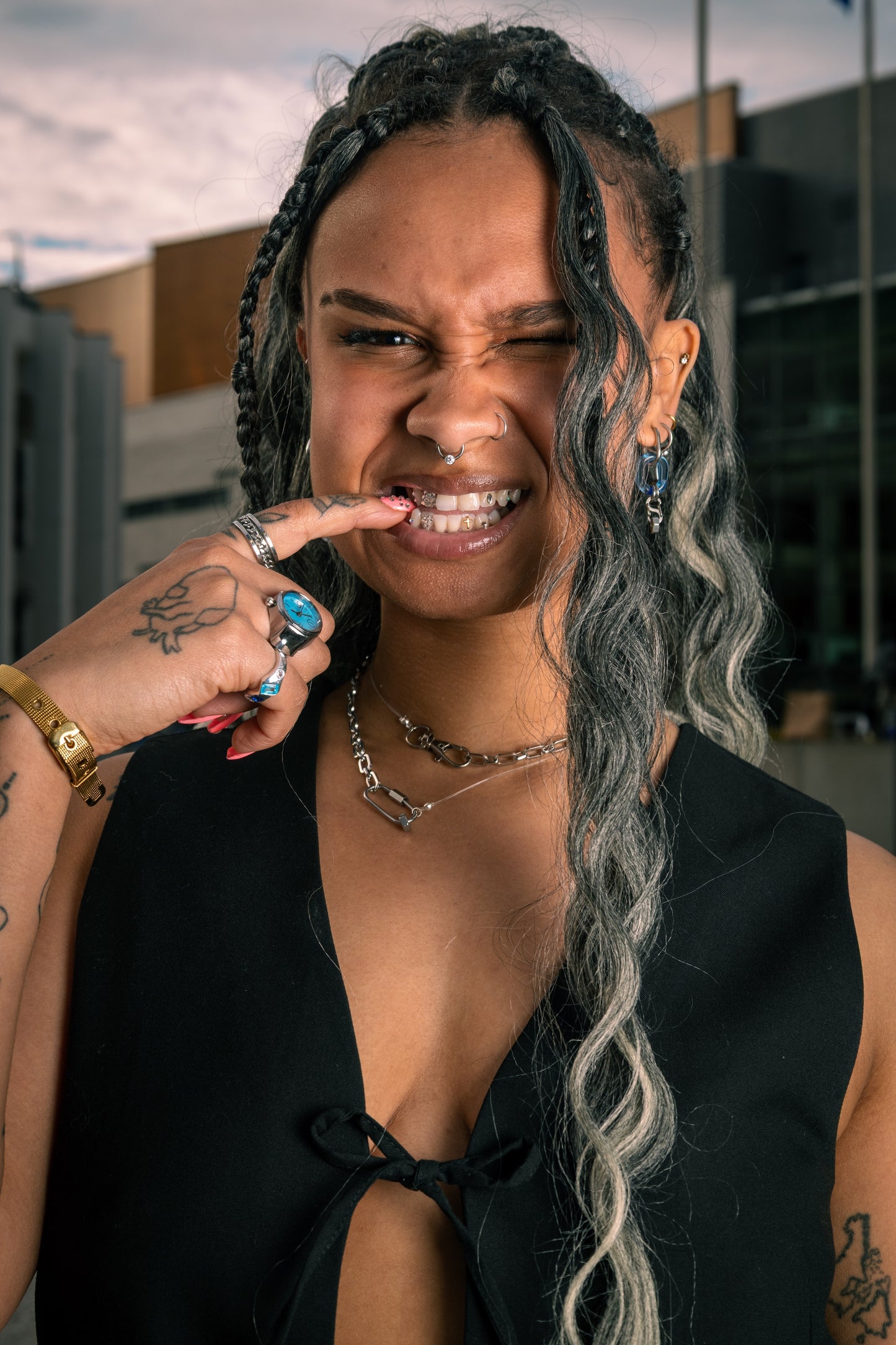 westside mono-earring