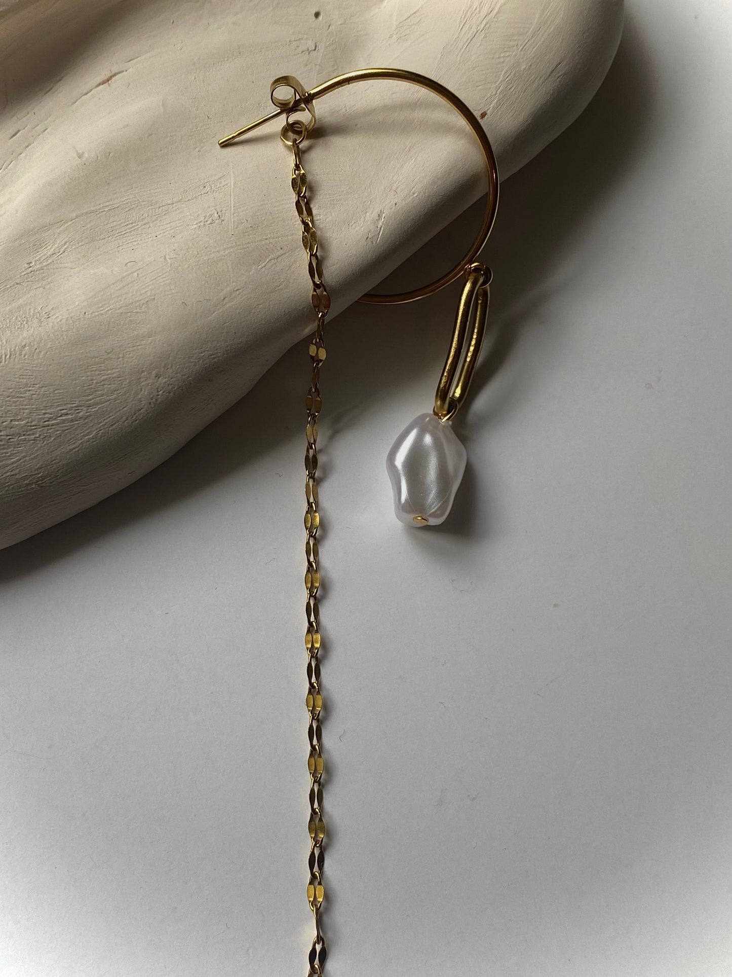 Ace of Pentacles mono-earring