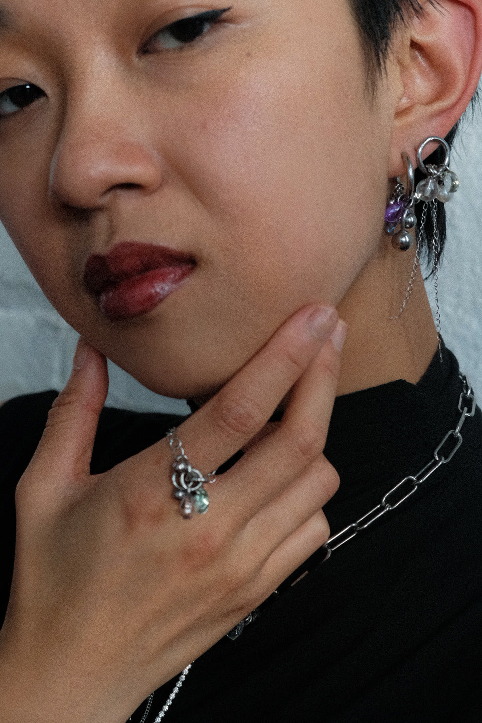 6 of Pentacles mono-earring