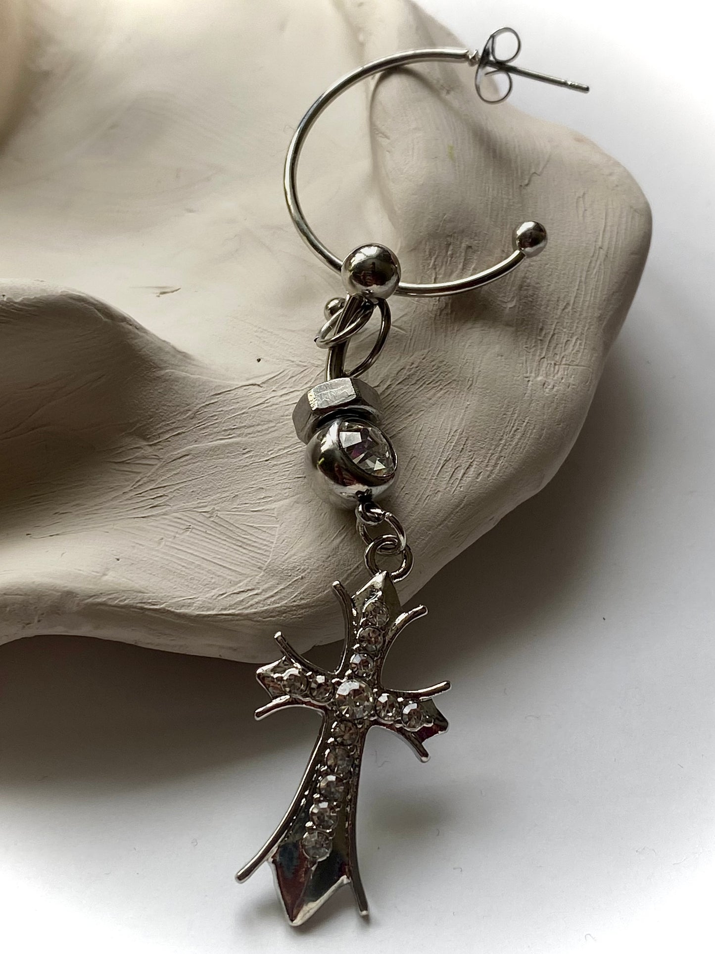 Queen of Swords mono-earring