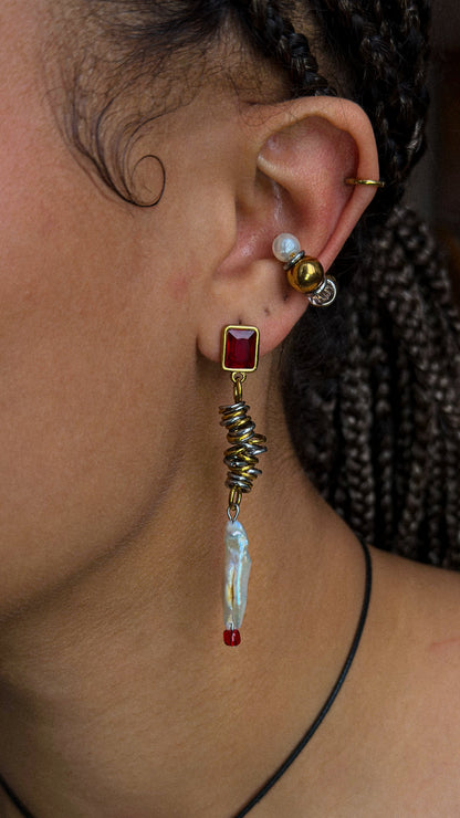 Soulmate • Mono-earring [red version]