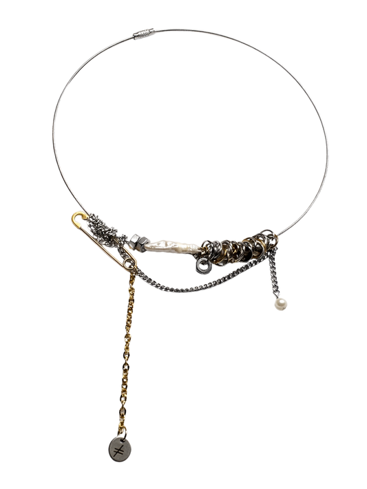 Collier One Year Later en metaux mixtes avec perle d eau douce et chaines pendantes