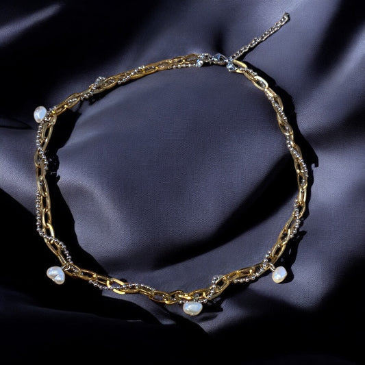 Cavale necklace