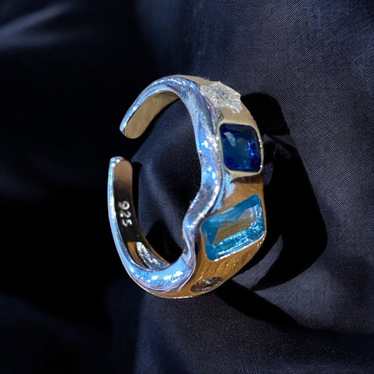 Loyal ring